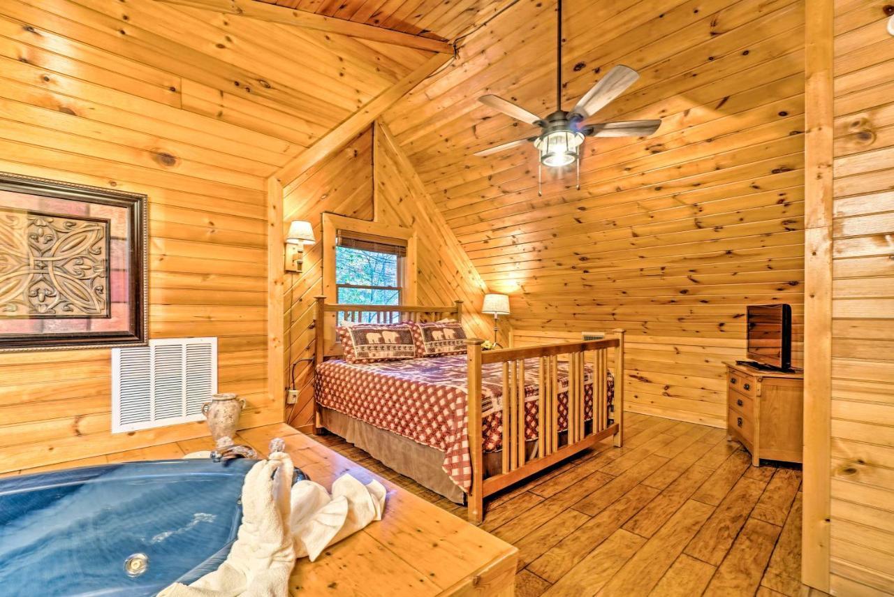 Grin N Bear It With Hot Tub And Fire Pit! Сasa de vacaciones *